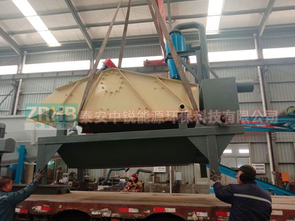 給廣東客戶發貨砂石分離機